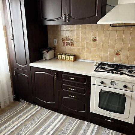 Lalelelor Apartment Suceava Exterior foto